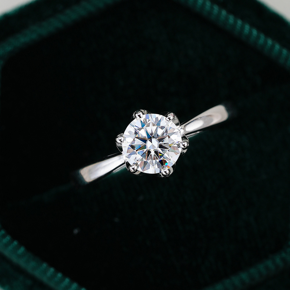Moissanite Engagement Ring 1 Carat - Bague classique JoyceJelly à six griffes